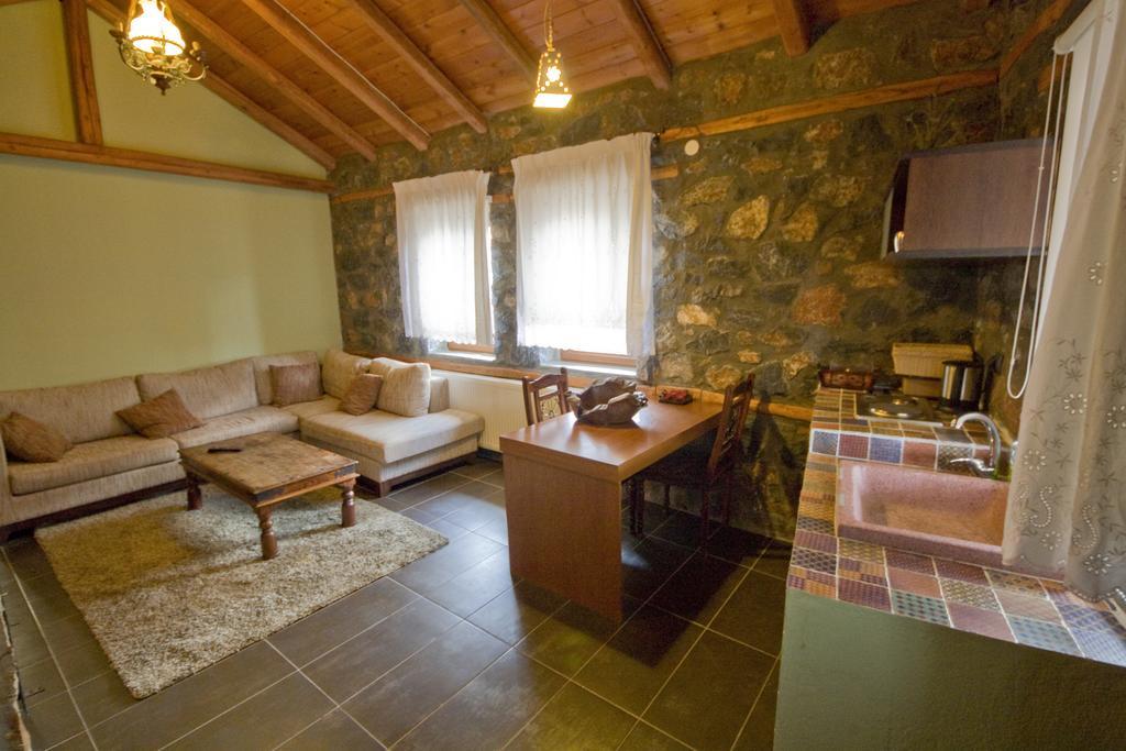 Onar Guesthouse Palaiós Ájos Athanásios Eksteriør bilde