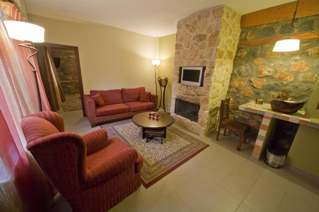 Onar Guesthouse Palaiós Ájos Athanásios Eksteriør bilde